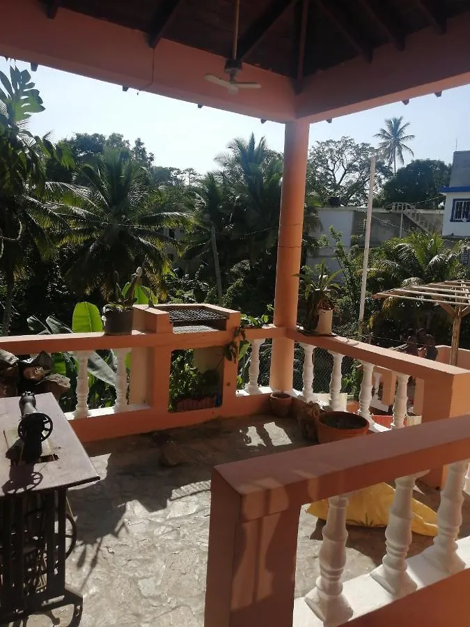 Las Colinas De Samana アパート