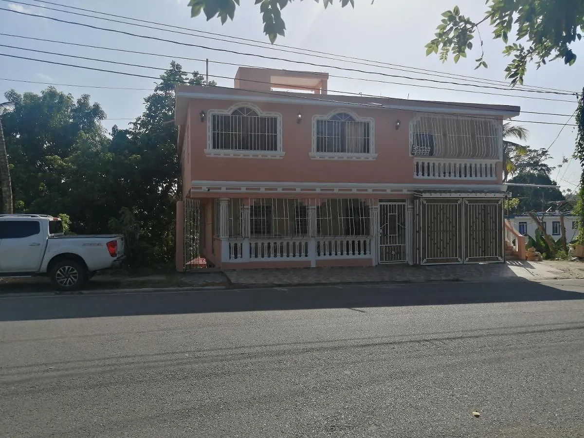 Las Colinas De Samana アパート
